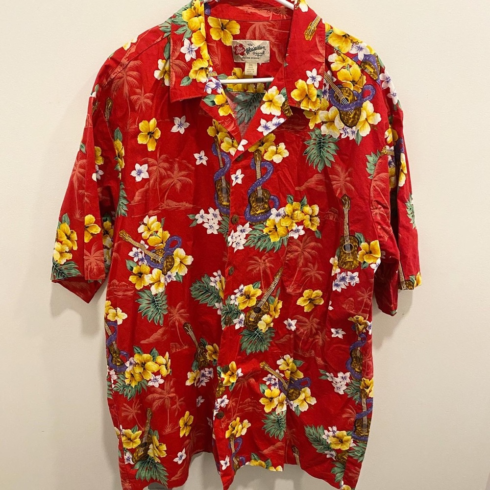 Hilo Hattie Tropical Floral Button Down Shirt